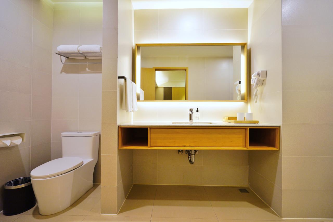 Ji Hotel Shanghai Hongqiao Airport Huqingping Highway Exteriör bild